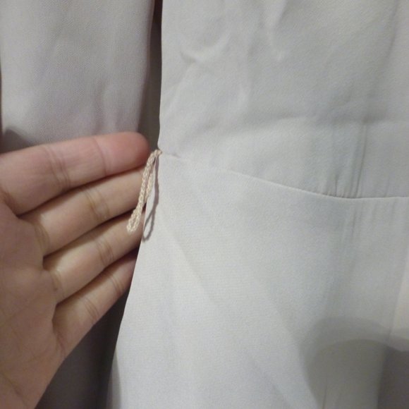 LE-CHATEAU light pink long sleeve v-neck blouse - Picture 2 of 12